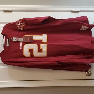 Mens embroidered long-sleeved pullover